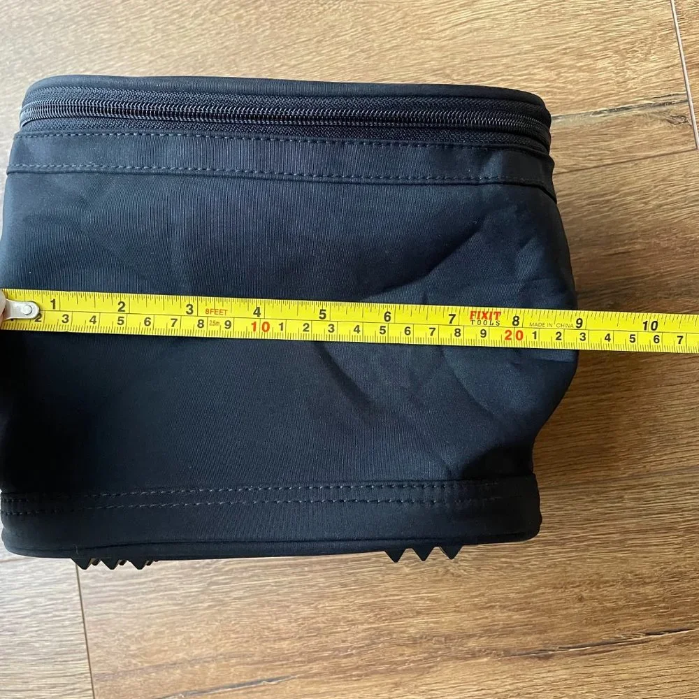 N/A tall toiletry